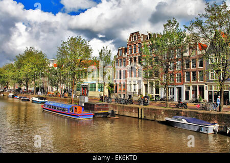 Holland tradizionale paesaggio urbano. Amsterdam Foto Stock