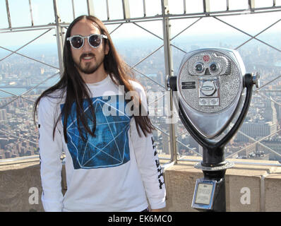 Grammy-designato il produttore e DJ Steve Aoki all'Empire State Building per il rilascio del suo nuovo album 'Neon futuro I' dotata di: Steve Aoki dove: la città di New York, New York, Stati Uniti quando: 03 Ott 2014 Foto Stock