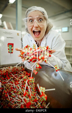 Nuovi mulini fabbrica di Dolci Swizzels Matlow sono alla ricerca di un professore matto a prova di degustazione dei loro prodotti e verrà eseguito un comp Foto Stock