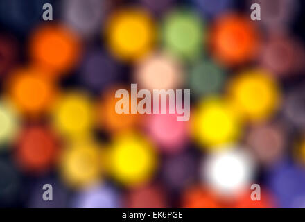 Abstract, offuscata fuori fuoco di close-up di macro multi colori pastelli Crayola Foto Stock