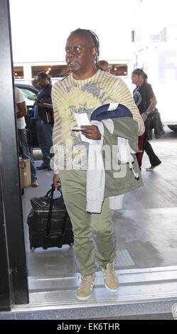 Messa a terra, Wind & Fire membro della band Philip Bailey si discosta dall'Aeroporto Internazionale di Los Angeles (LAX) dotata di: Philip Bailey dove: Los Angeles, California, Stati Uniti quando: 03 Ott 2014 Foto Stock