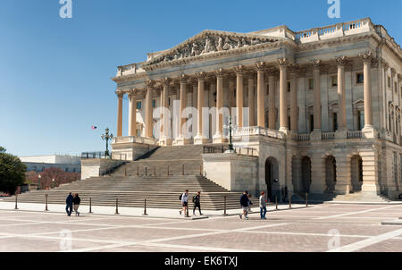 United States Capitol Building facciata orientale in condizioni di luce diurna Foto Stock