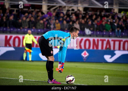 Firenze, Italia. 7 Aprile, 2015. Firenze, Italia. 7 apr, 2015. Neto (Fiorentina) Calcio/Calcetto : Coppa Italia (TIM Cup) Semi-finale 2 gamba match tra Fiorentina 0-3 Juventus Artemio Franchi Stadium di Firenze, Italia . Credito: Maurizio Borsari/AFLO/Alamy Live News Foto Stock