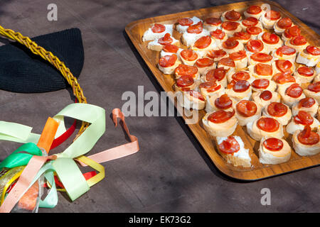 Frusta di pasqua con nastri, tartine, Moravia del Sud, Repubblica Ceca Foto Stock