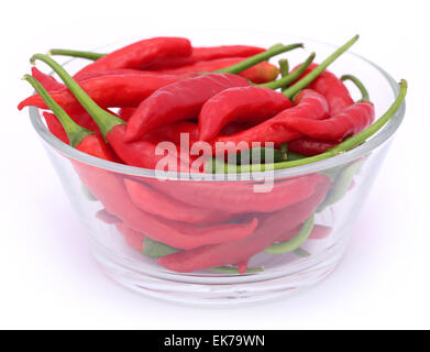 Peperoncino rosso in una vaschetta trasparente Foto Stock