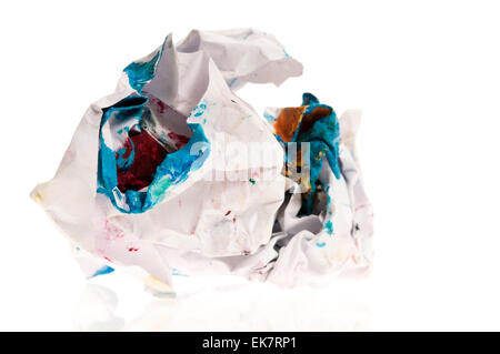 Carta sgualcita isolato su bianco Foto Stock