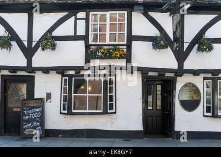 New Inn caratteristico vecchio pub a New street Salisbury Wiltshire Foto Stock