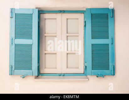 Colorata little terrazza a Santorini. La Grecia Foto Stock