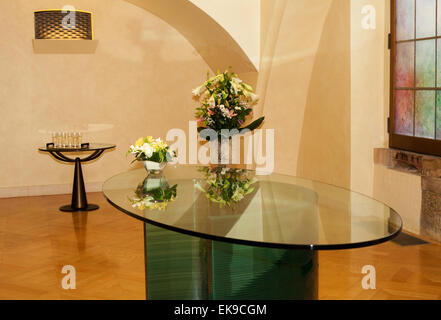 Bouquet di fiori in un vaso Foto Stock