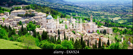 Vista panoramica di Assisi, città medievale in Umbria, Italia Foto Stock