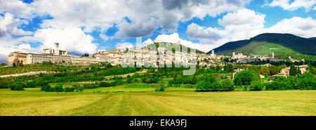 Vista panoramica di Assisi, città religiosa in Umbria, Italia Foto Stock