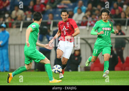 Saitama, Giappone. 8 apr, 2015. Tomoaki Makino (rossi) Calcio/Calcetto : 2015 AFC Champions League gruppo G match tra Urawa Reds 1-1 Guoan Pechino a Saitama Stadium 2002 a Saitama, Giappone . © YUTAKA AFLO/sport/Alamy Live News Foto Stock