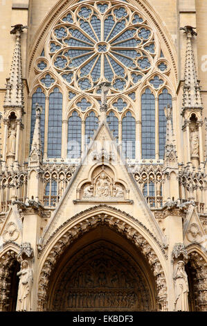 La facciata occidentale, cattedrale di Metz, Metz, Lorena, Francia, Europa Foto Stock