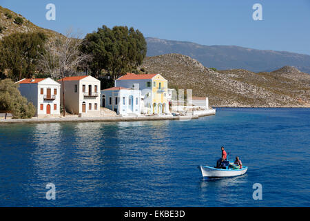 Vista del porto, Kastellorizo (Meis), Dodecaneso, isole greche, Grecia, Europa Foto Stock