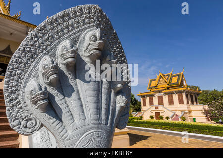 Hor Samran Phirun, Royal Palace, nella capitale Phnom Penh, sul fiume Mekong, Cambogia, Indocina, Asia Foto Stock