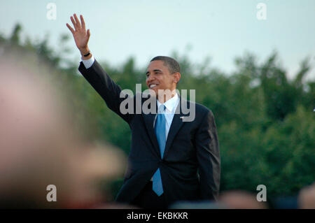 Luglio 24, 2008 - BERLINO: Barack Obama - Discorso del candidato democratico alla presidenza Usa al 'Siegessaeule' (Vittoria Colonna Foto Stock