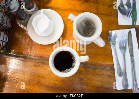 Tazze di caffè e tè Foto Stock