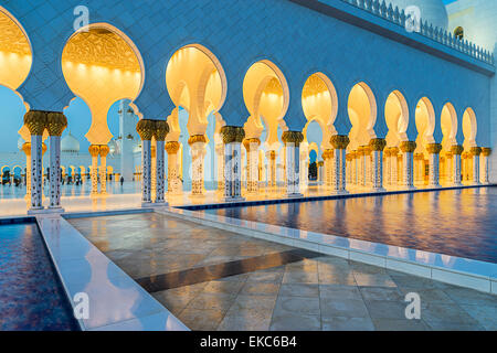 Sheikh Zayed Grande Moschea di Abu Dhabi Foto Stock