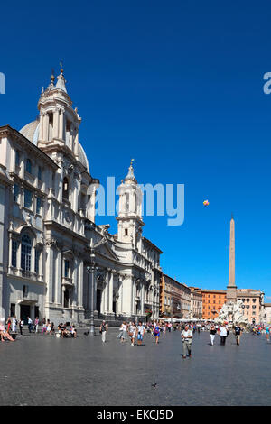 Italia Roma Piazza Navona Sant Agnese da Piazza Navona Foto Stock