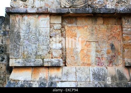 Chichen Itza geroglifici rovine Maya Messico Foto Stock