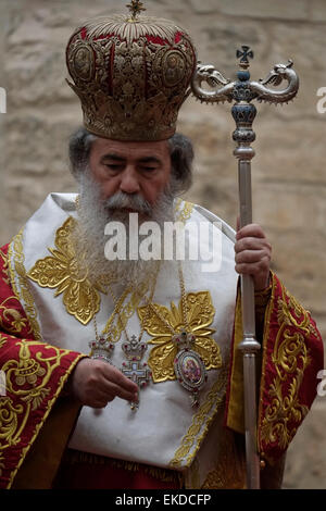 Il Patriarca Greco Ortodosso di Gerusalemme Theophilos III nella città vecchia di Gerusalemme Israele Foto Stock