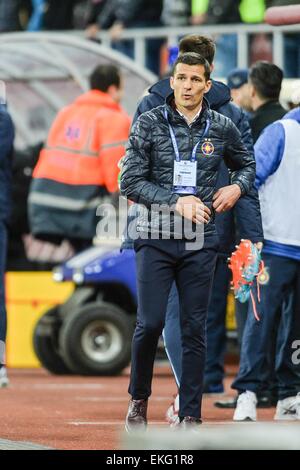 9 aprile 2015: Costantin Galca il coach di FCSB alla fine della Liga io gioco tra FC Steaua Bucharest ROU e FC Petrolul Ploiesti ROU a livello nazionale Arena, Romania ROU. Catalin Soare/www.sportaction.ro Foto Stock