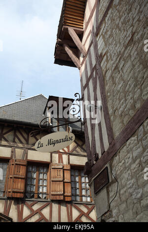 Il ristorante La Mignardise in Rue Chat, nel cuore della città medievale di Troyes, Aube, Francia Foto Stock