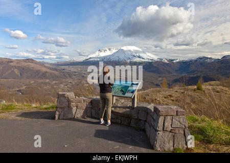 Mt. Sant'Elena paesaggio e il cielo al tramonto nello stato di Washington. Foto Stock