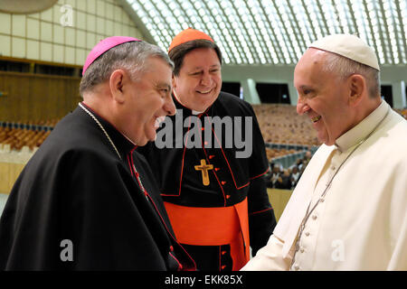 Città del Vaticano. Xi Apr, 2015. Città del Vaticano papa Francesco 11 aprile 2015 Sala Nervi Incontro con i formatori della Vita Consacrata Credito: Davvero Facile Star/Alamy Live News Foto Stock