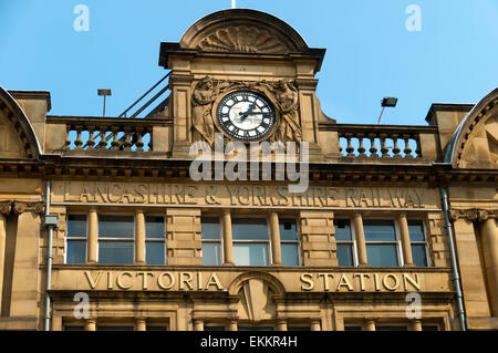 L'orologio a Victoria Station, Manchester, Inghilterra, Regno Unito Foto Stock