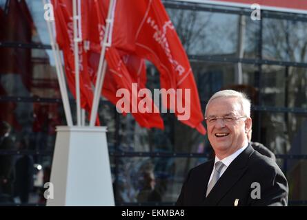 Hannover, Germania. Xii Apr, 2015. Martin Winterkorn, Chief Executive Officer di Volkswagen AG, partecipa alla cerimonia di apertura della fiera di Hannover a Hannover, Germania, 12 aprile 2015. La fiera commerciale corre dal 13 aprile fino al 17 aprile 2015. Questo anno il paese partner è l'India. Foto: Julian Stratenschulte/dpa/Alamy Live News Foto Stock