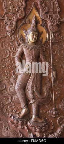 Figurine di Indra con vajra Foto Stock