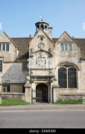 La signora Margaret HUngerford del XVII secolo e Scjhool Almshouse in Corsham Wiltshire Foto Stock