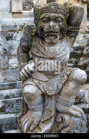 Hanuman statua, Uluwatu Temple, Pecatu, Bali, Indonesia Foto Stock