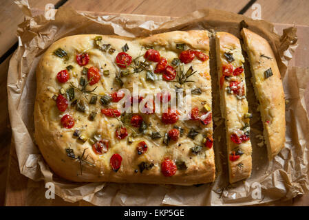 Cherry Pomodoro e focaccia col formaggio Foto Stock