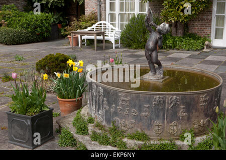 Ince Castle nr Saltash Cornwall,costruita intorno al 1642 ed è la casa di Lord e Lady Boyd con bel giardino che sono aperti pubblici. Foto Stock