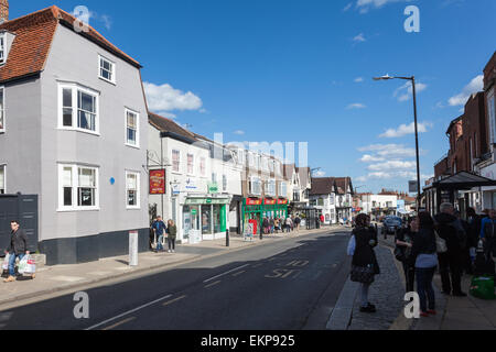 La trafficata strada alta, Maldon Essex, Regno Unito Foto Stock