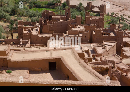 Dettaglio della Kasbah Ait Benhaddou e dalla parte superiore della Kasbah, Marocco Foto Stock