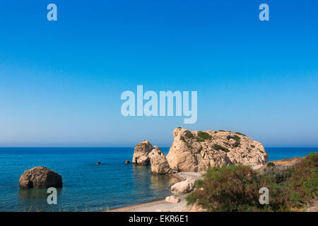 La Roccia di Afrodite nel Mediterraneo, Paphos (Paphos), la Repubblica di Cipro Foto Stock