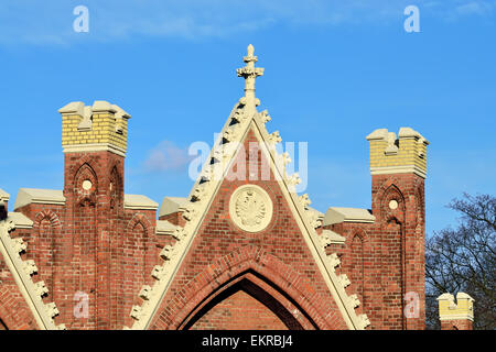 Porta di Brandeburgo - le fortificazioni di Koenigsberg, neo-gotico del XIX secolo. Kaliningrad (Koenigsberg prima del 1946), Russia Foto Stock