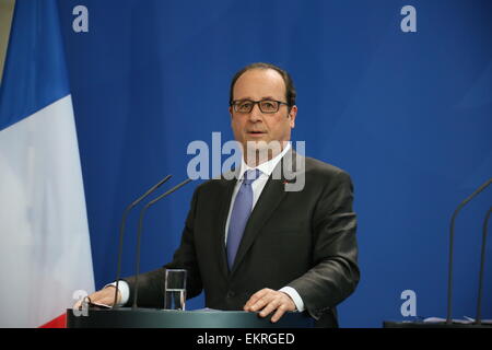 Berlino, Germania. 31 Mar, 2015. Il presidente François Hollande dà una dichiarazione durante la conferenza stampa con il Cancelliere Angela Merkel. © Madeleine Lenzo/Pacific Press/Alamy Live News Foto Stock