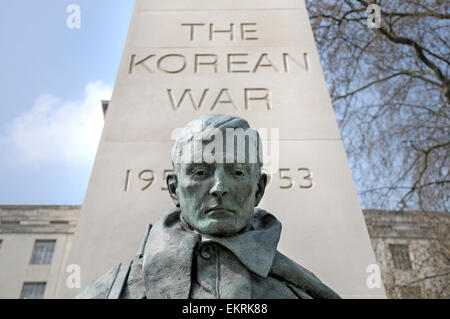 Londra, Inghilterra, Regno Unito. Korean War Memorial (2014: Philip Jackson) in Victoria Embankment Gardens, Foto Stock