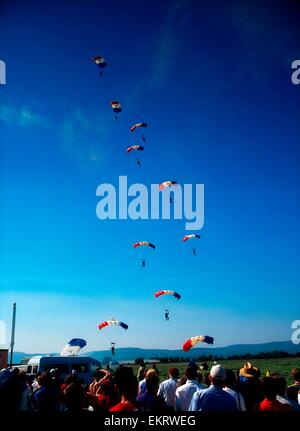 Derry City, Co Derry, Irlanda del Nord, la città di Derry Airshow 1997, Raf falchi sbarco sulla terra Foto Stock