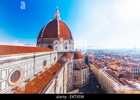 Vista della cattedrale di Santa Maria del Fiore a Firenze, Italia Foto Stock