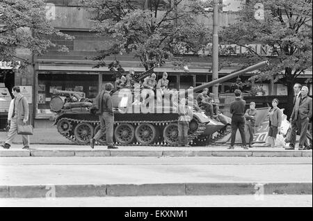 Praga, Cecoslovacchia. La Primavera di Praga, un periodo di liberalizzazione politica in Cecoslovacchia durante l'epoca del suo dominio da parte dell'Unione Sovietica dopo la Seconda Guerra Mondiale. Agosto 1968. Foto Stock