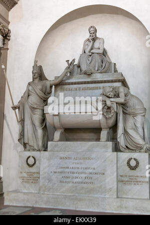 La Tomba di Dante nella Basilica di Santa Croce a Firenze, Italia. Foto Stock