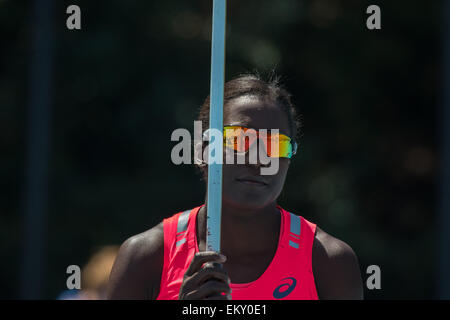 Sharon Day-Monroe American heptathlete lancio del giavellotto a Rafer Johnson Joyner-Kersee Jackie invitare Drake stadium UCLA Foto Stock