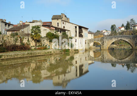 L antica città francese Nerac Foto Stock