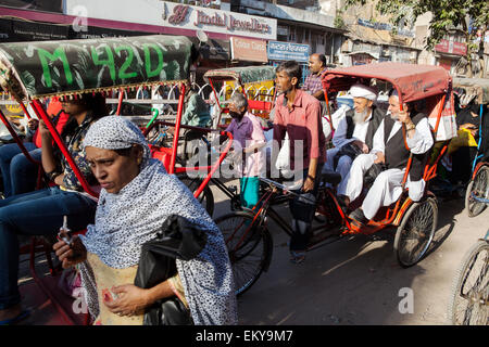 Risciò ciclo su Chandni Chowk nella città vecchia di Dehli Foto Stock