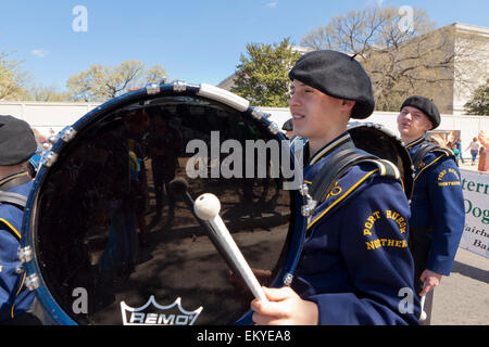 High school marching band bass batterista - USA Foto Stock